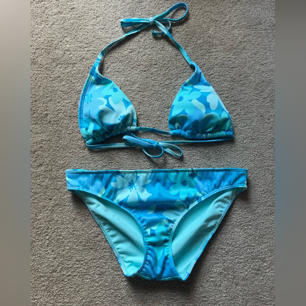 Hollister Aqua Blue Floral Triangle Top and Bikini Bottom Set